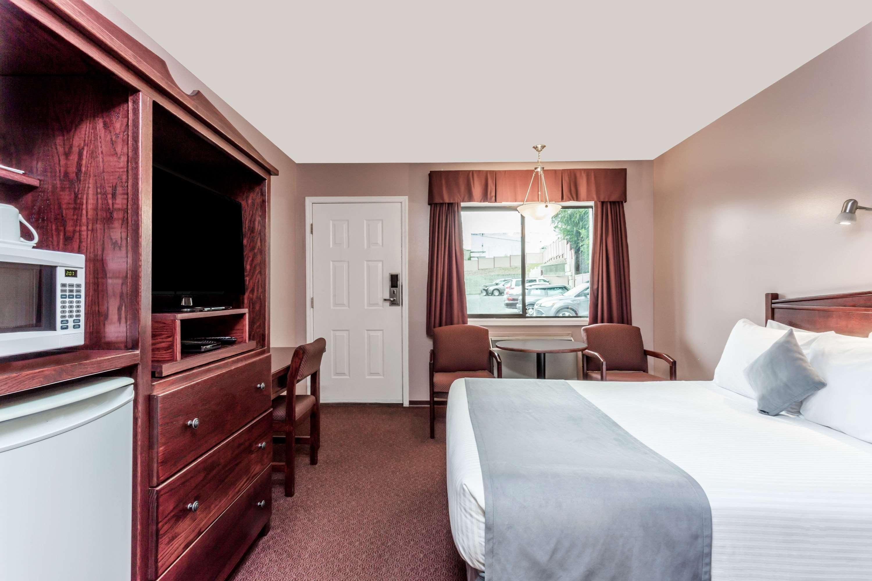 Super 8 By Wyndham Country/winfield Area Winfield